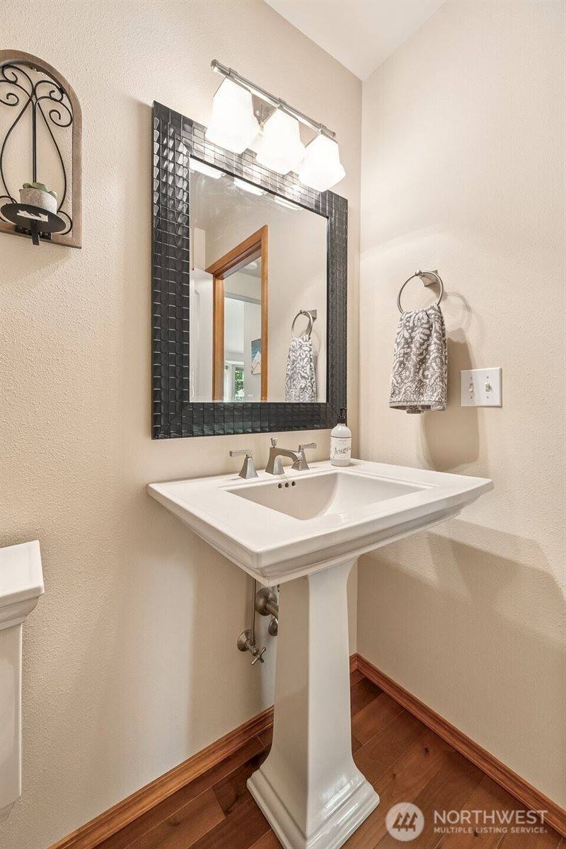 3050 Campus Prairie Loop NE, Lacey, WA 98516