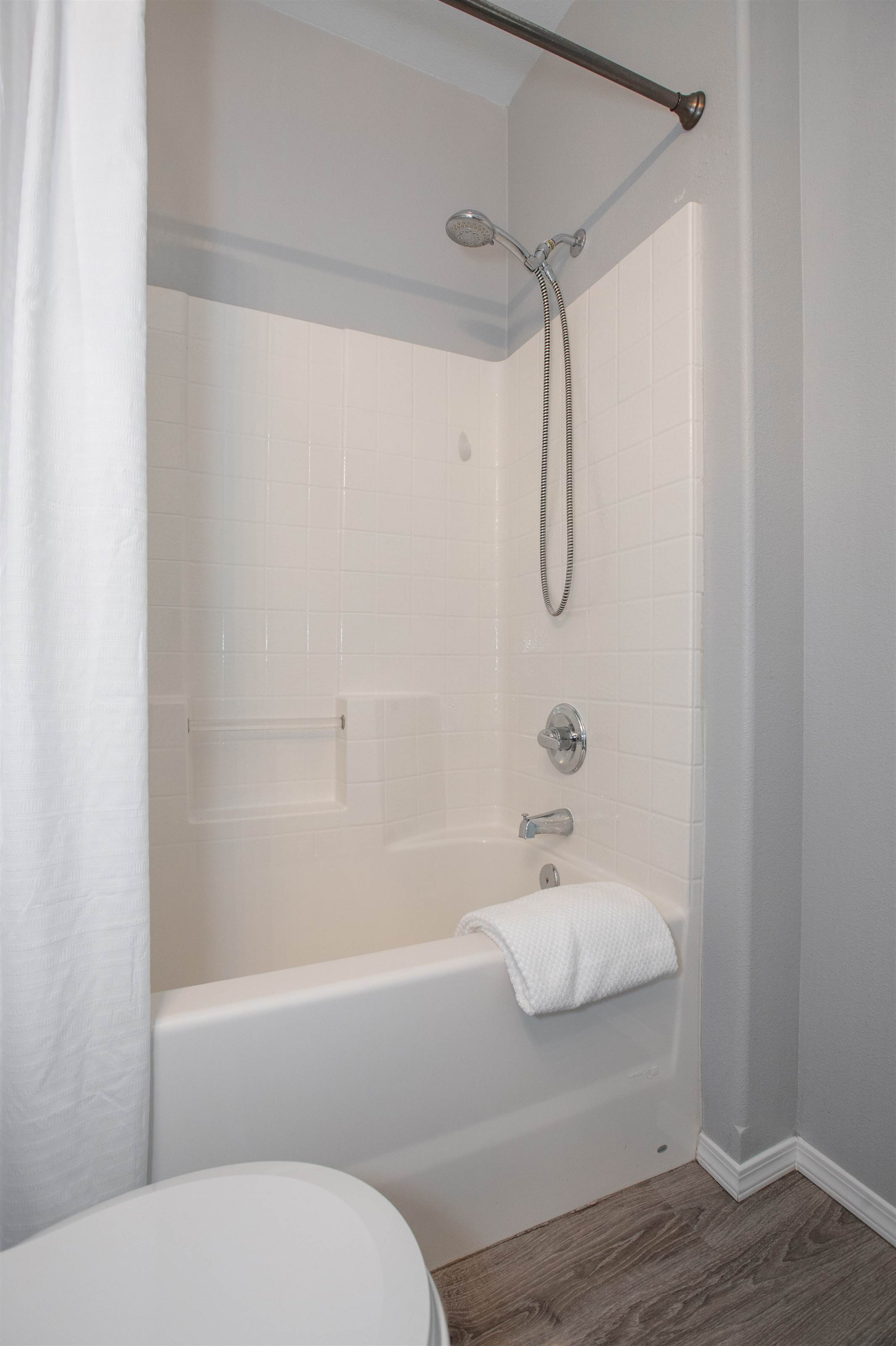 1975 Garry Oaks Ave Unit C, DuPont, WA 98327