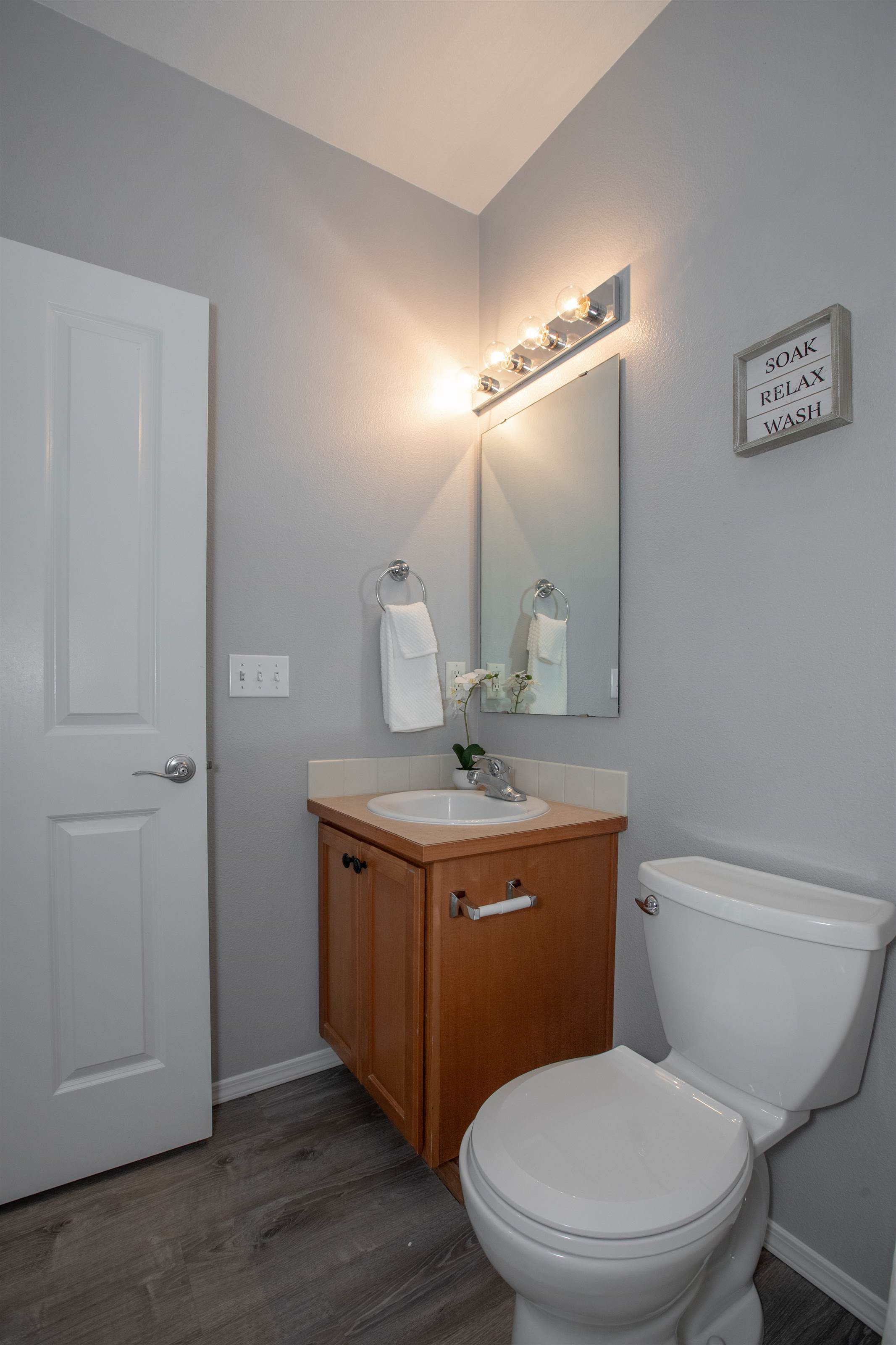 1975 Garry Oaks Ave Unit C, DuPont, WA 98327