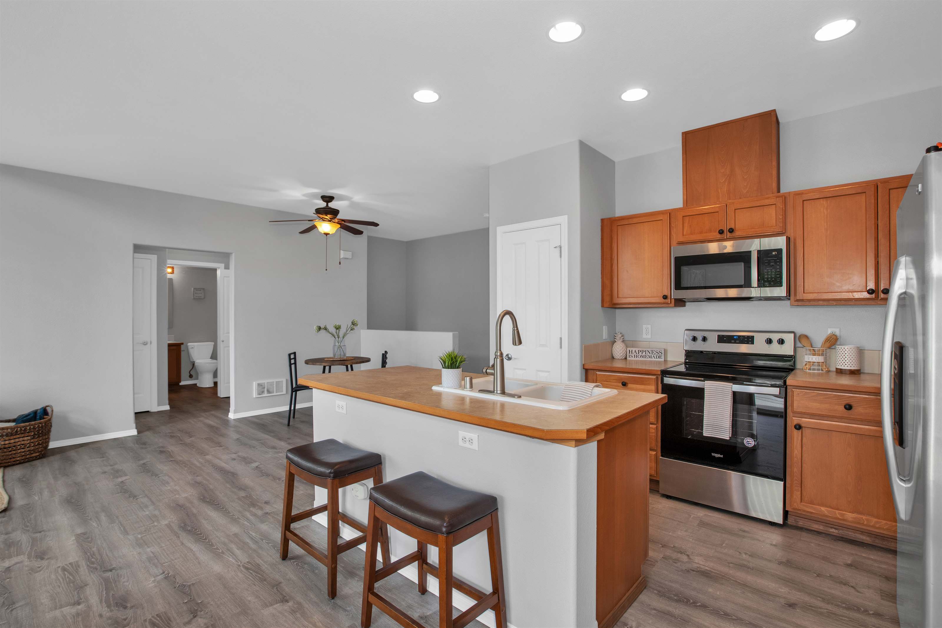 1975 Garry Oaks Ave Unit C, DuPont, WA 98327