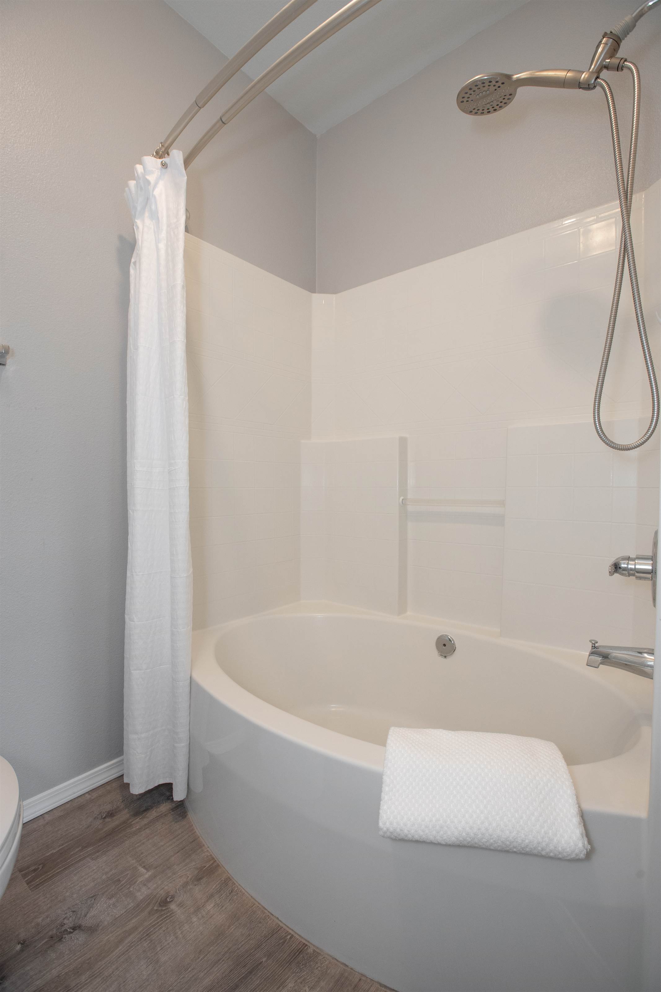 1975 Garry Oaks Ave Unit C, DuPont, WA 98327