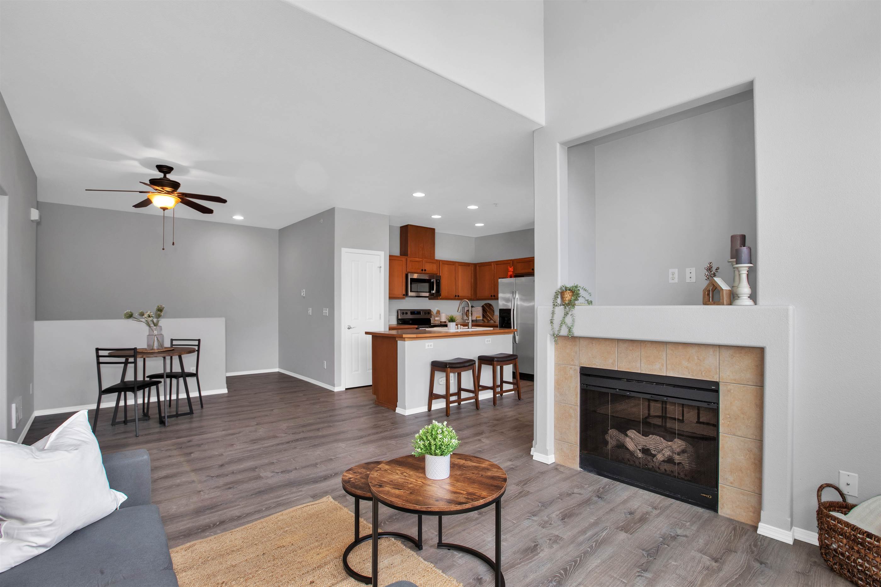 1975 Garry Oaks Ave Unit C, DuPont, WA 98327