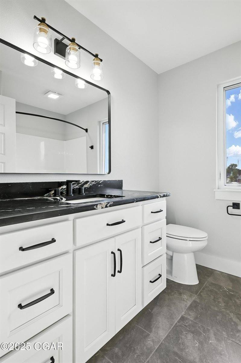 837 Modern Way, Carthage, MO 64836