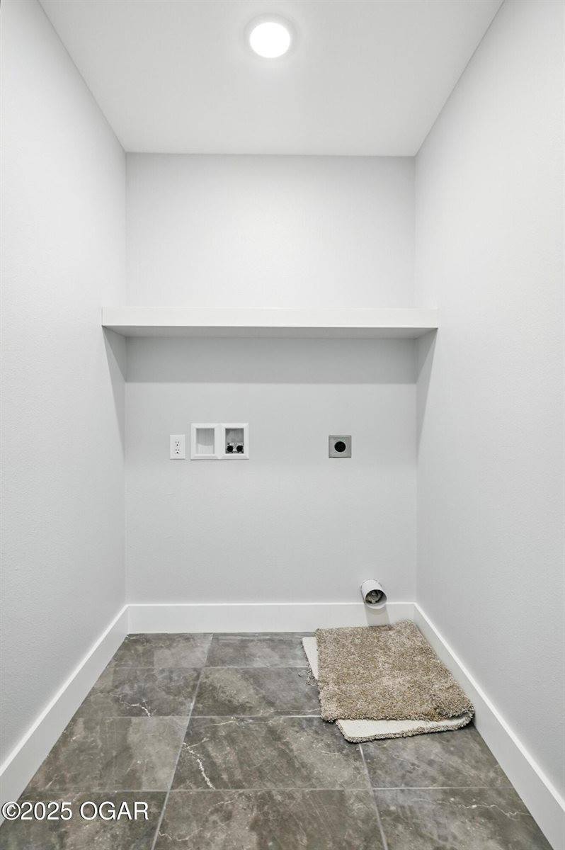 837 Modern Way, Carthage, MO 64836