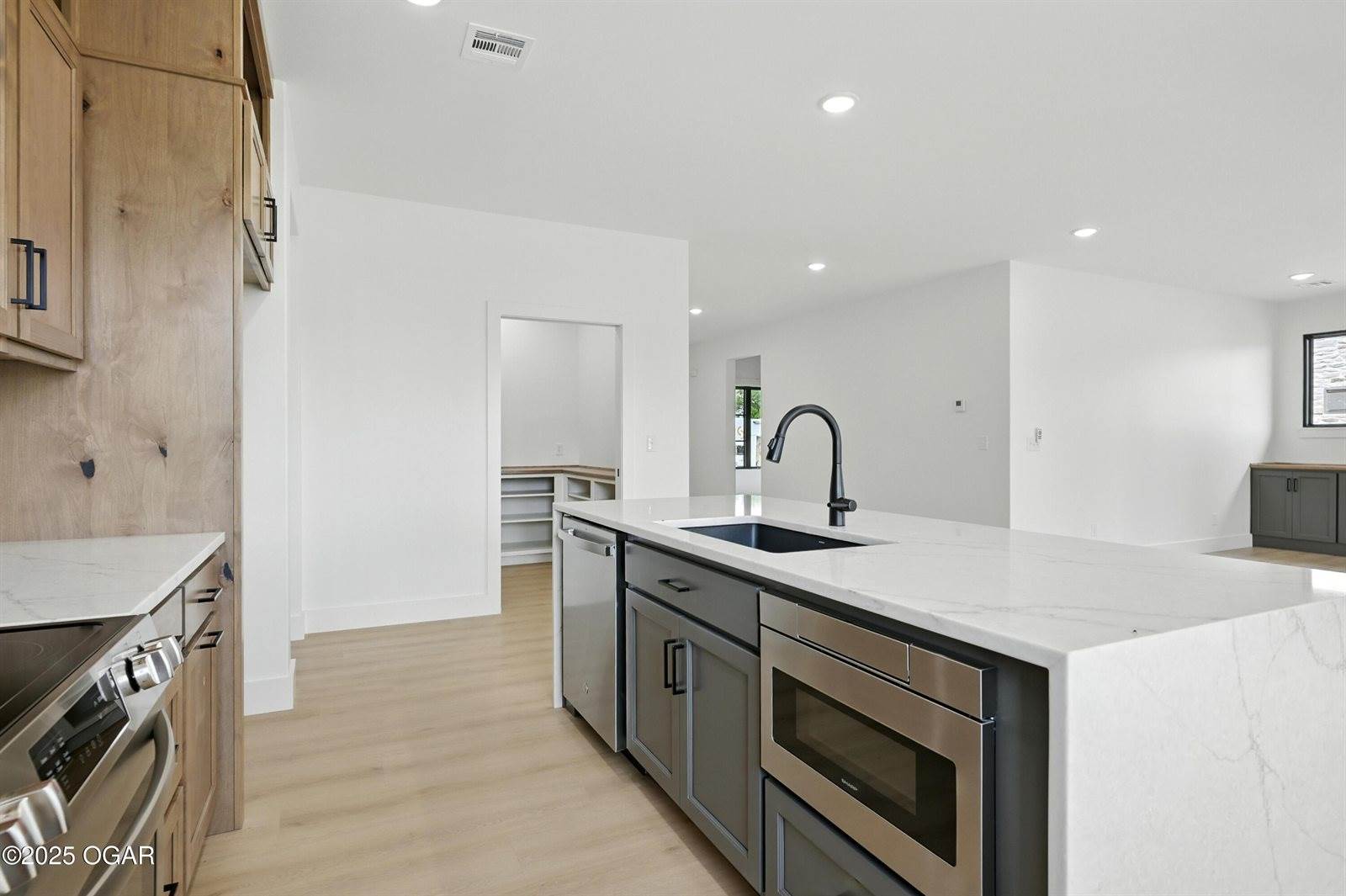 839 Modern Way, Carthage, MO 64836