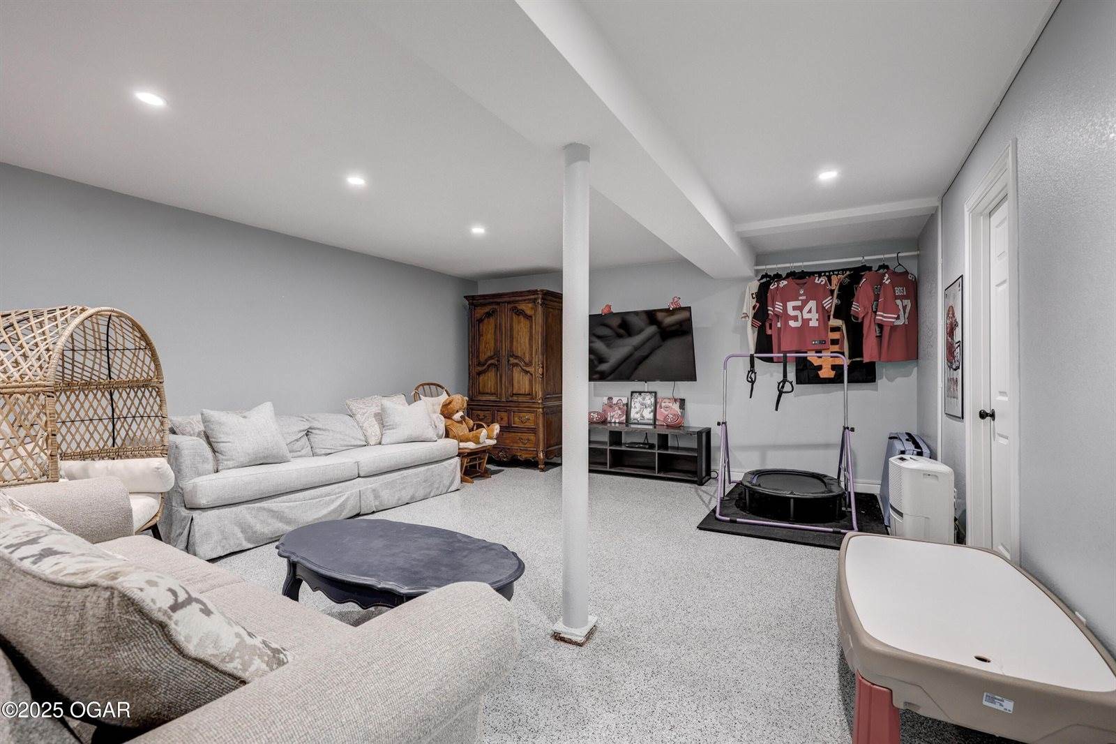 2325 South Kentucky Avenue, Joplin, MO 64804