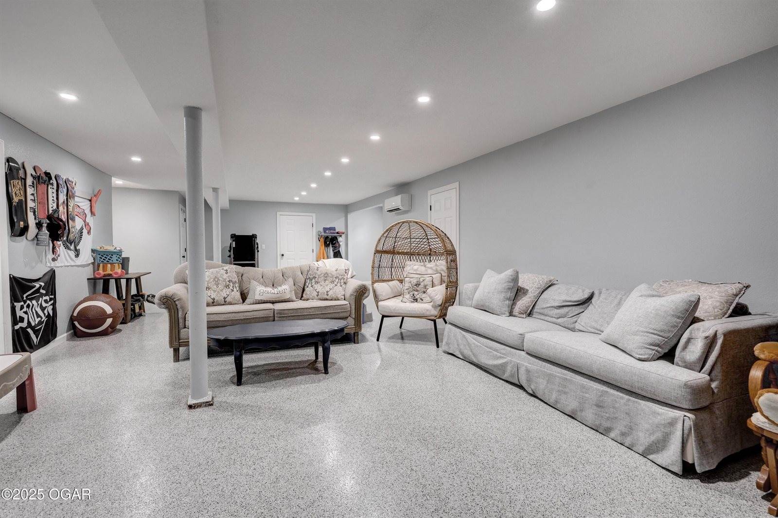 2325 South Kentucky Avenue, Joplin, MO 64804