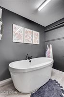 2325 South Kentucky Avenue, Joplin, MO 64804