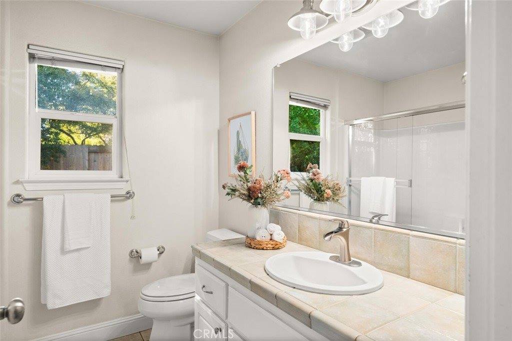 8 Pelican Park, Chico, CA 95926