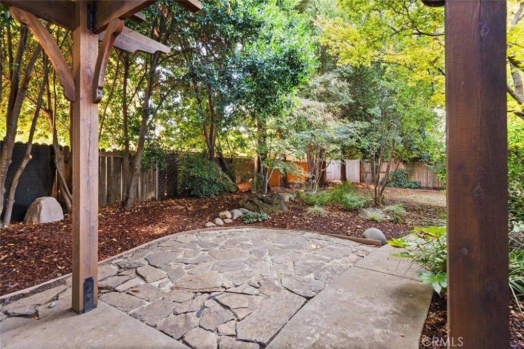 8 Pelican Park, Chico, CA 95926