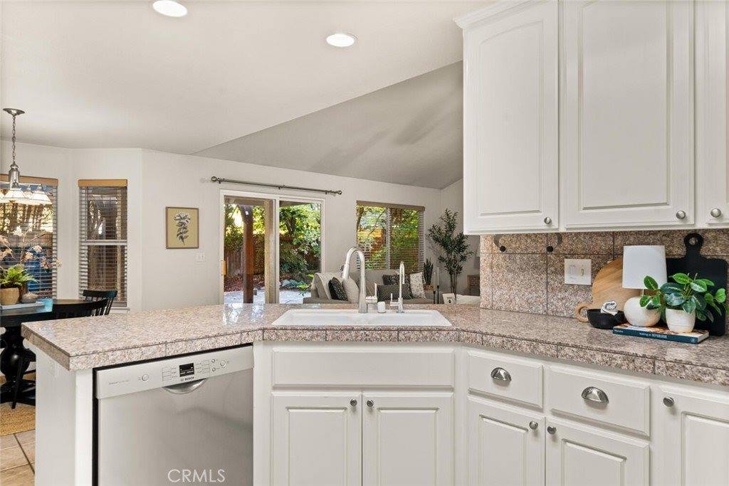 8 Pelican Park, Chico, CA 95926