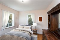 202 Gold St, Green Brook Township, NJ 08812