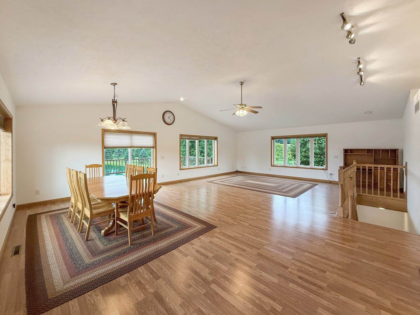 5782 North Brown Road, Dakota, IL 61018