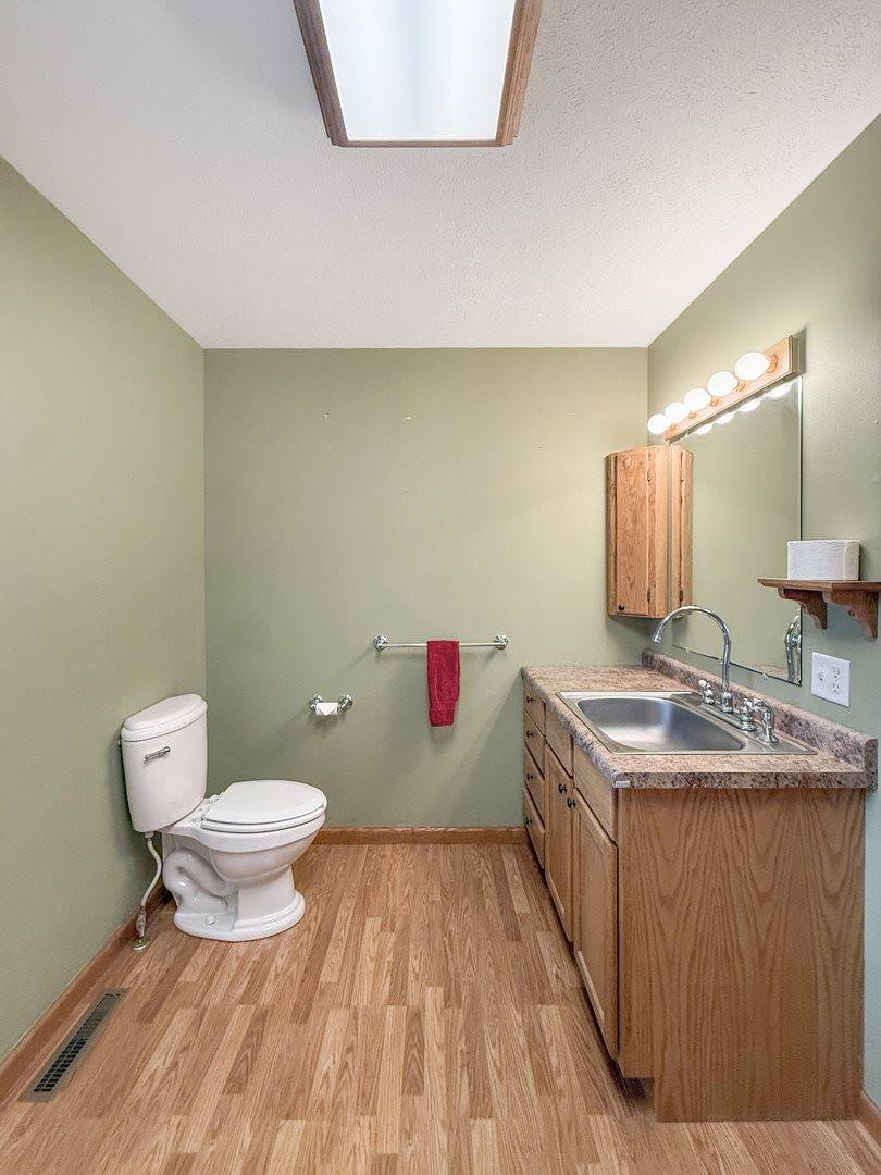 5782 North Brown Road, Dakota, IL 61018