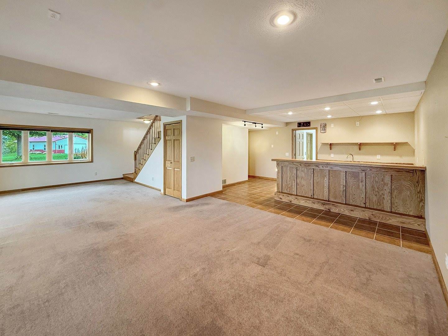 5782 North Brown Road, Dakota, IL 61018