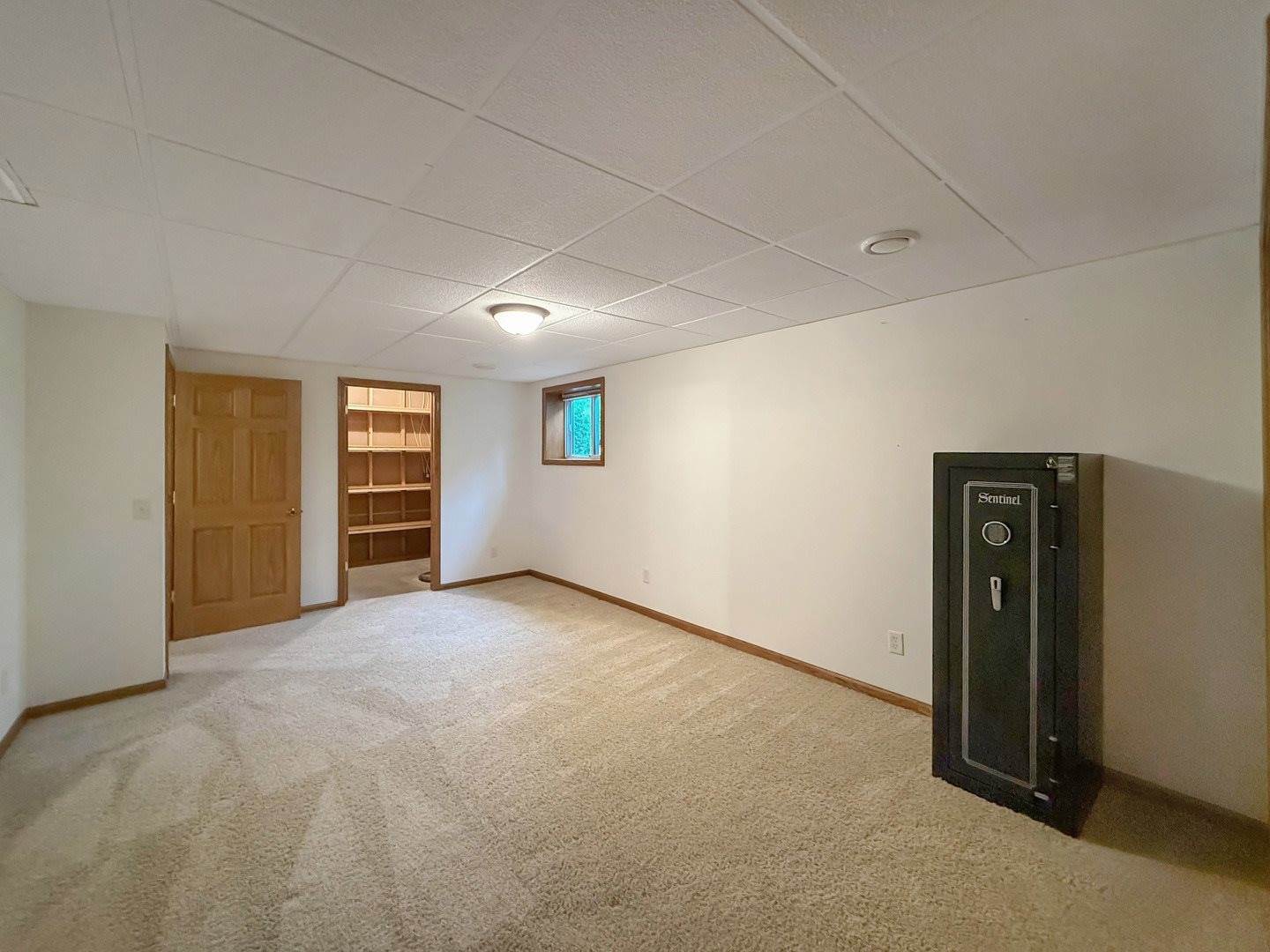 5782 North Brown Road, Dakota, IL 61018