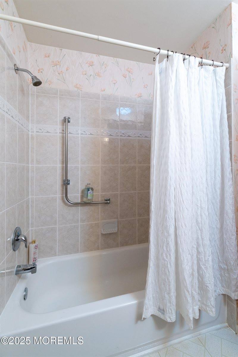 38 Marquis Street, Toms River, NJ 08757