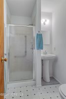 38 Marquis Street, Toms River, NJ 08757