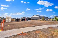 9985 North Lyle Loop, Hayden, ID 83835