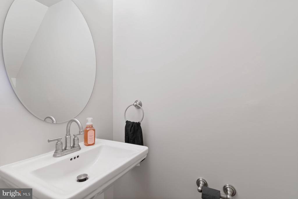 584 Cotswold Court, Frederick, MD 21703