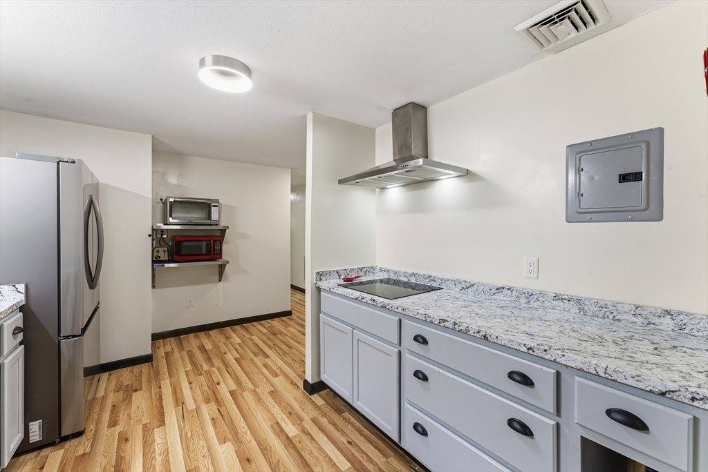 193 Roy St, Springfield, MA 01104