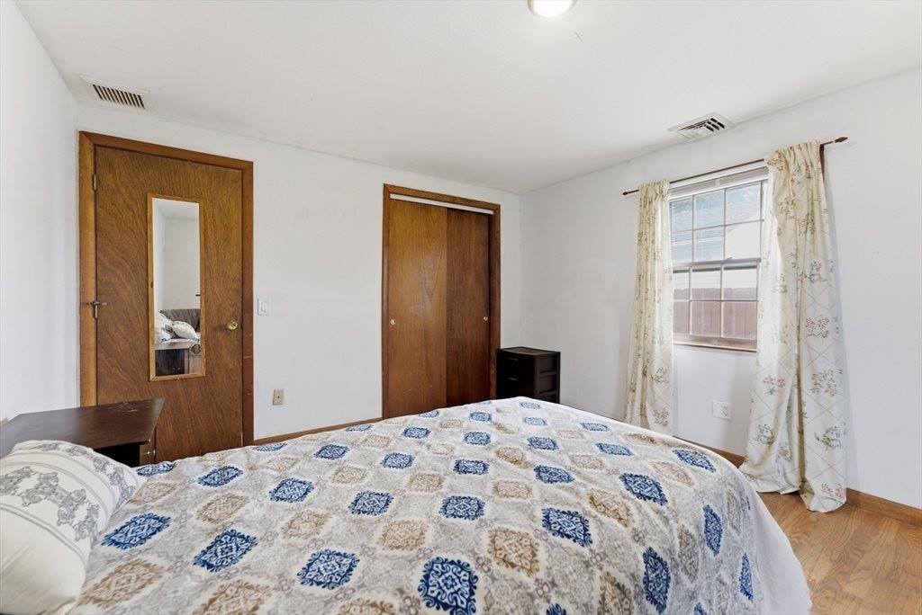 193 Roy St, Springfield, MA 01104