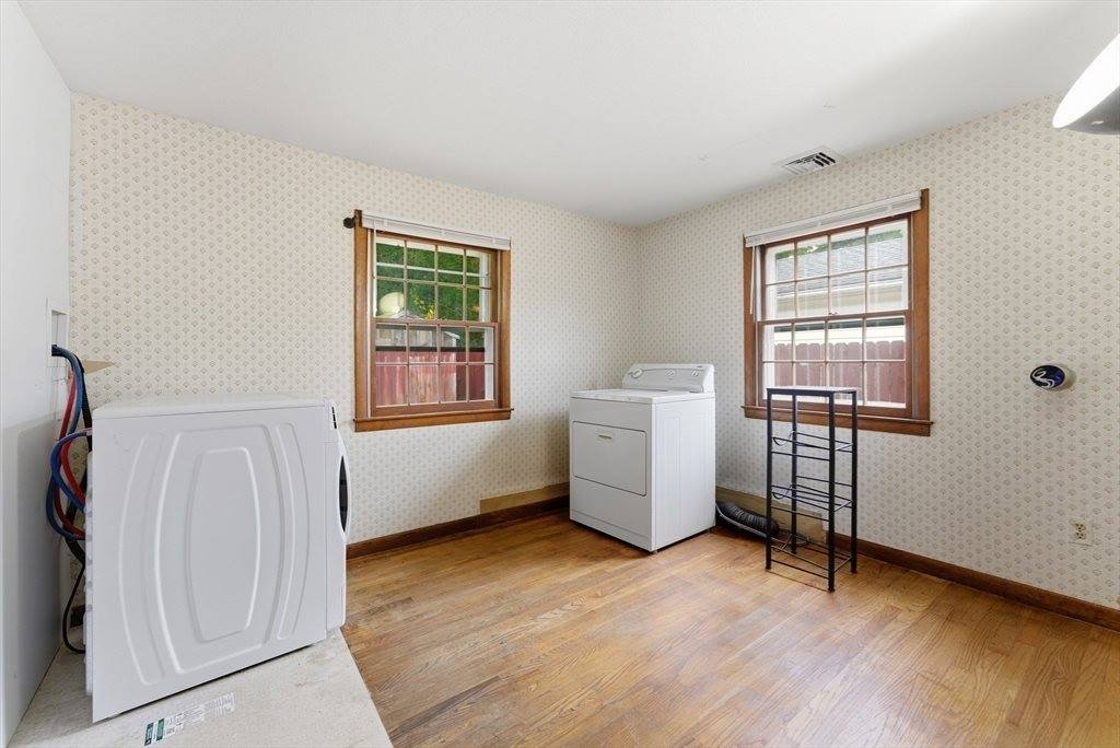 193 Roy St, Springfield, MA 01104