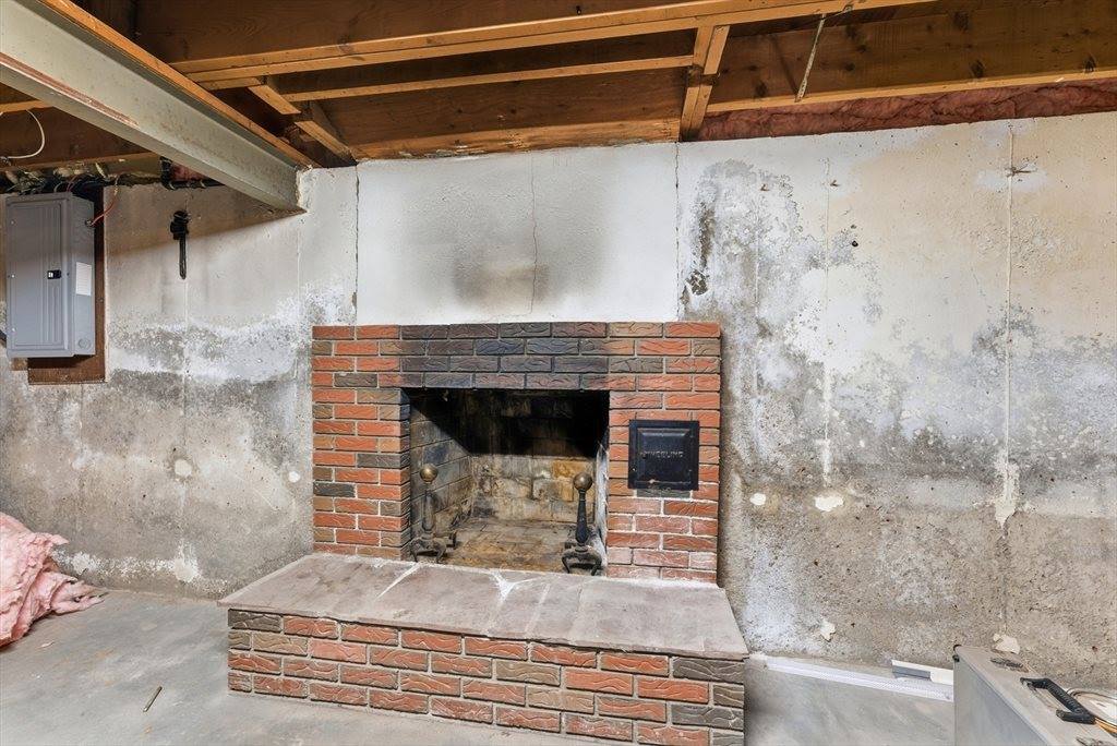 193 Roy St, Springfield, MA 01104