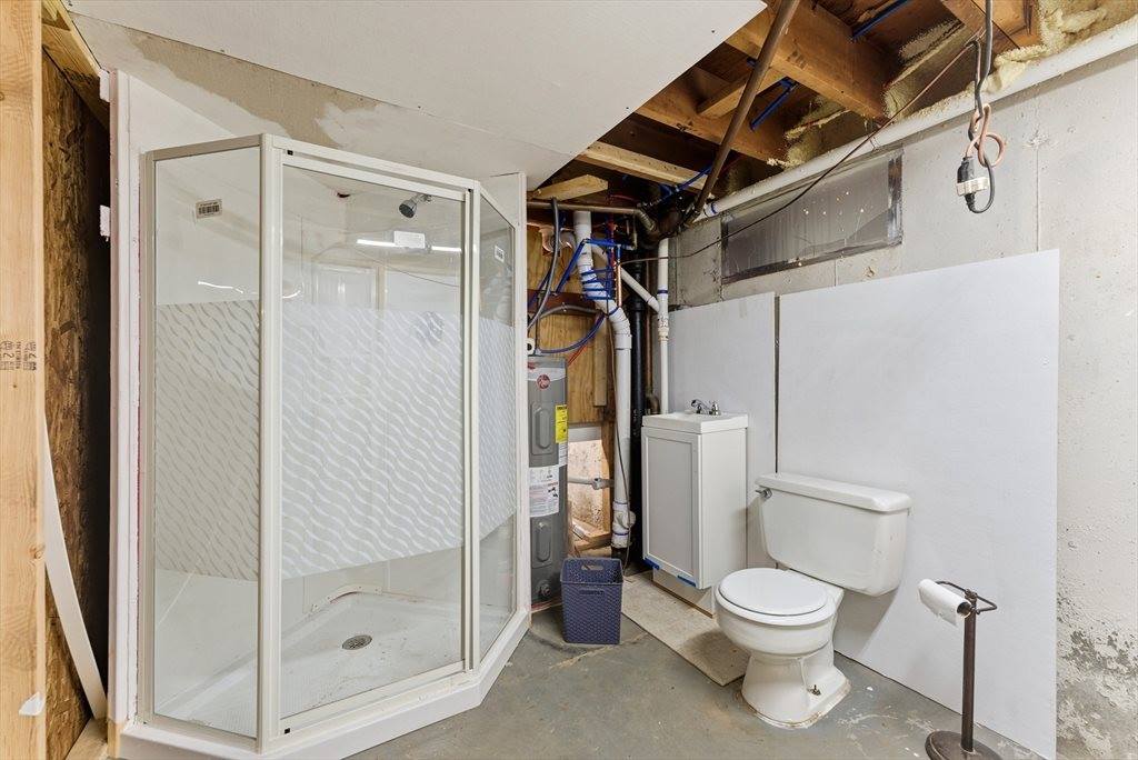 193 Roy St, Springfield, MA 01104