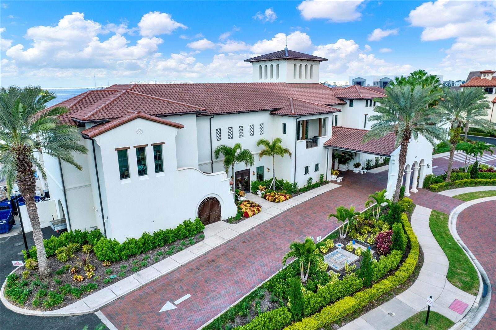 5804 Yeats Manor Drive, Tampa, FL 33616