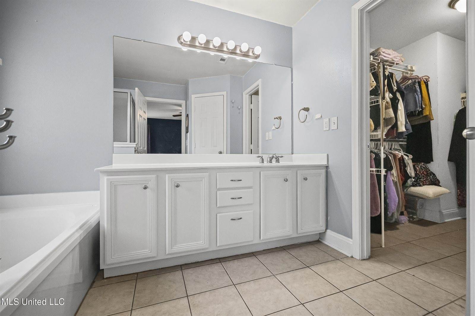 11284 Cypress Bayou Drive, Gulfport, MS 39503