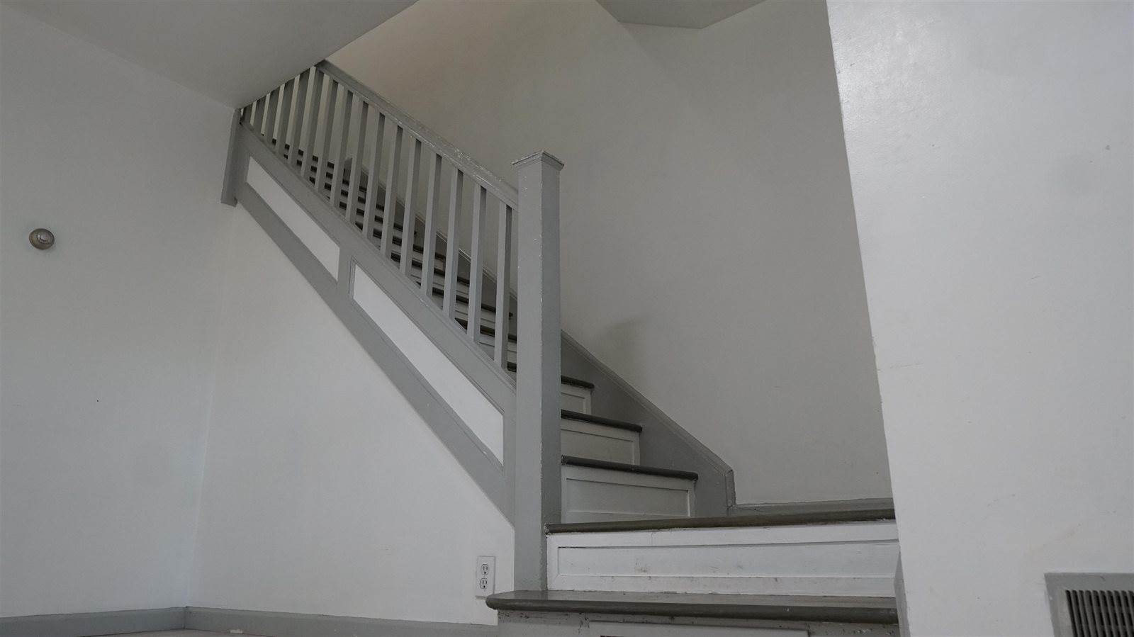 323 Stevens Ave, JC, West Bergen, NJ 07305