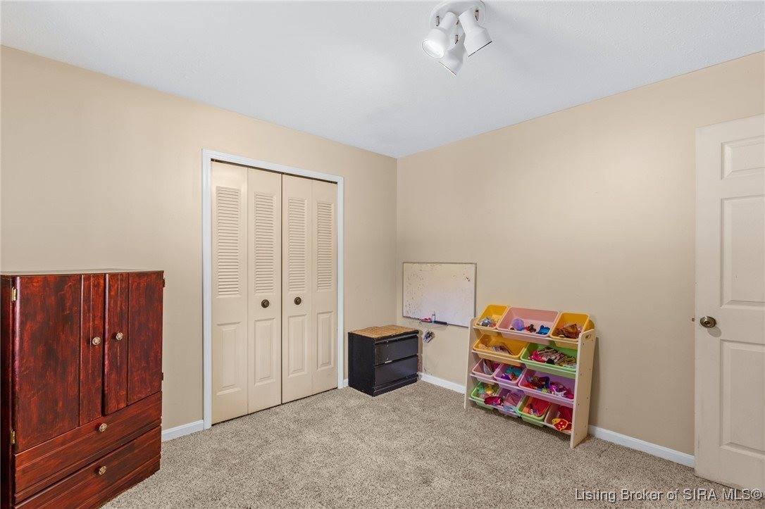 111 Trimingham Road, New Albany, IN 47150
