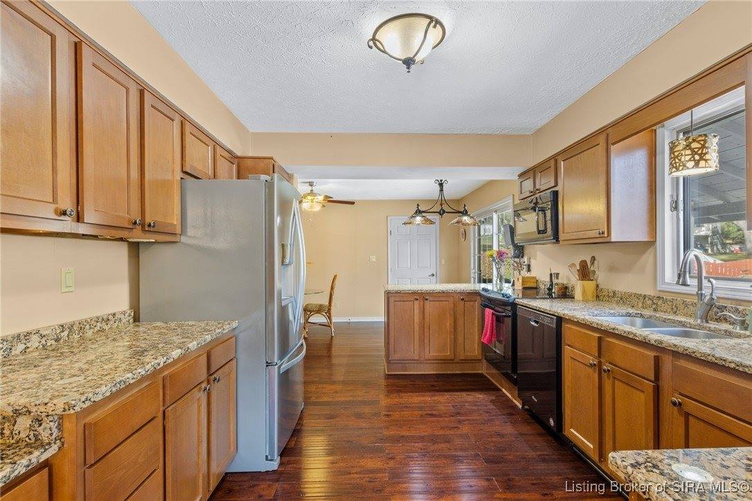 111 Trimingham Road, New Albany, IN 47150