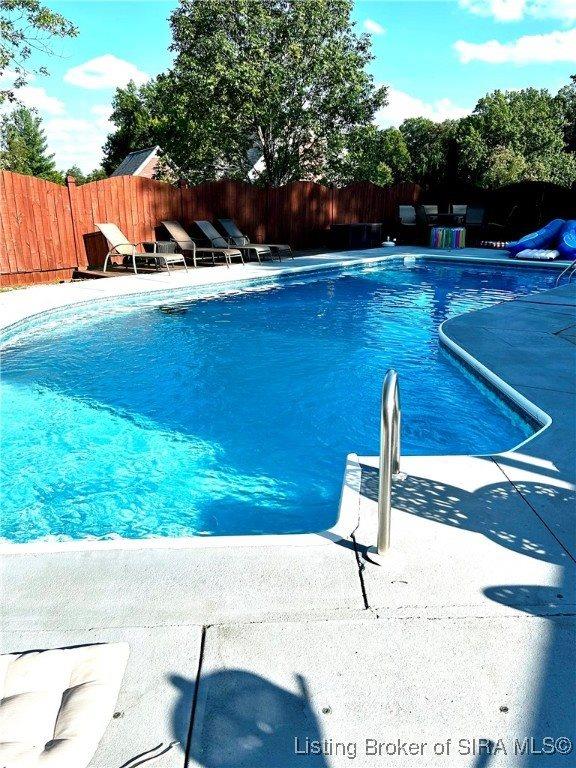 111 Trimingham Road, New Albany, IN 47150