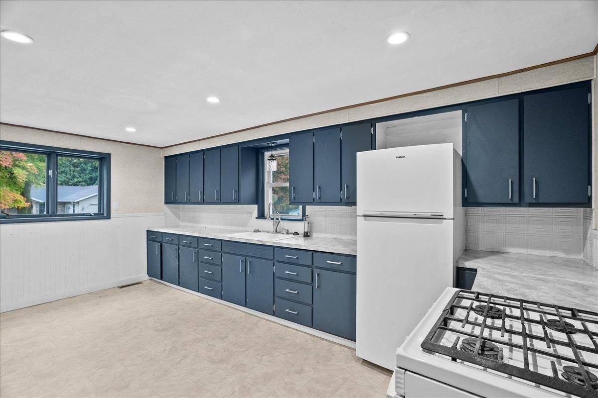 306 W 3rd Street, Granton, WI 54436