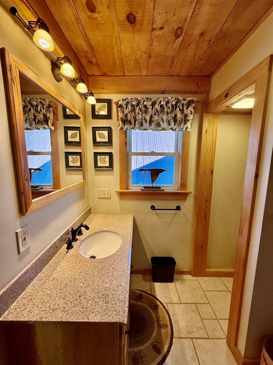 7 Hill Top Road, Guilford, ME 04443