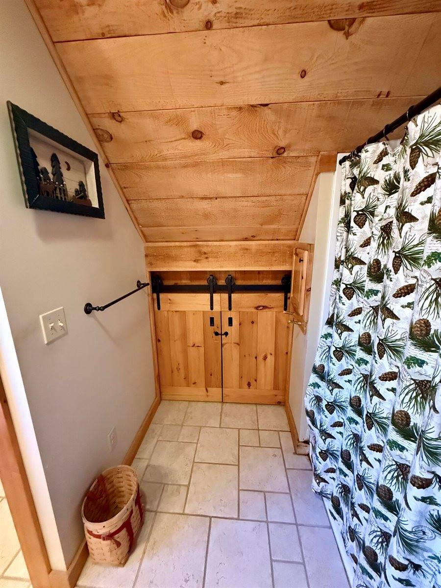 7 Hill Top Road, Guilford, ME 04443