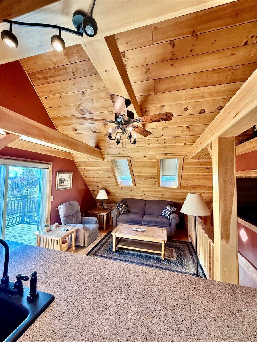 7 Hill Top Road, Guilford, ME 04443