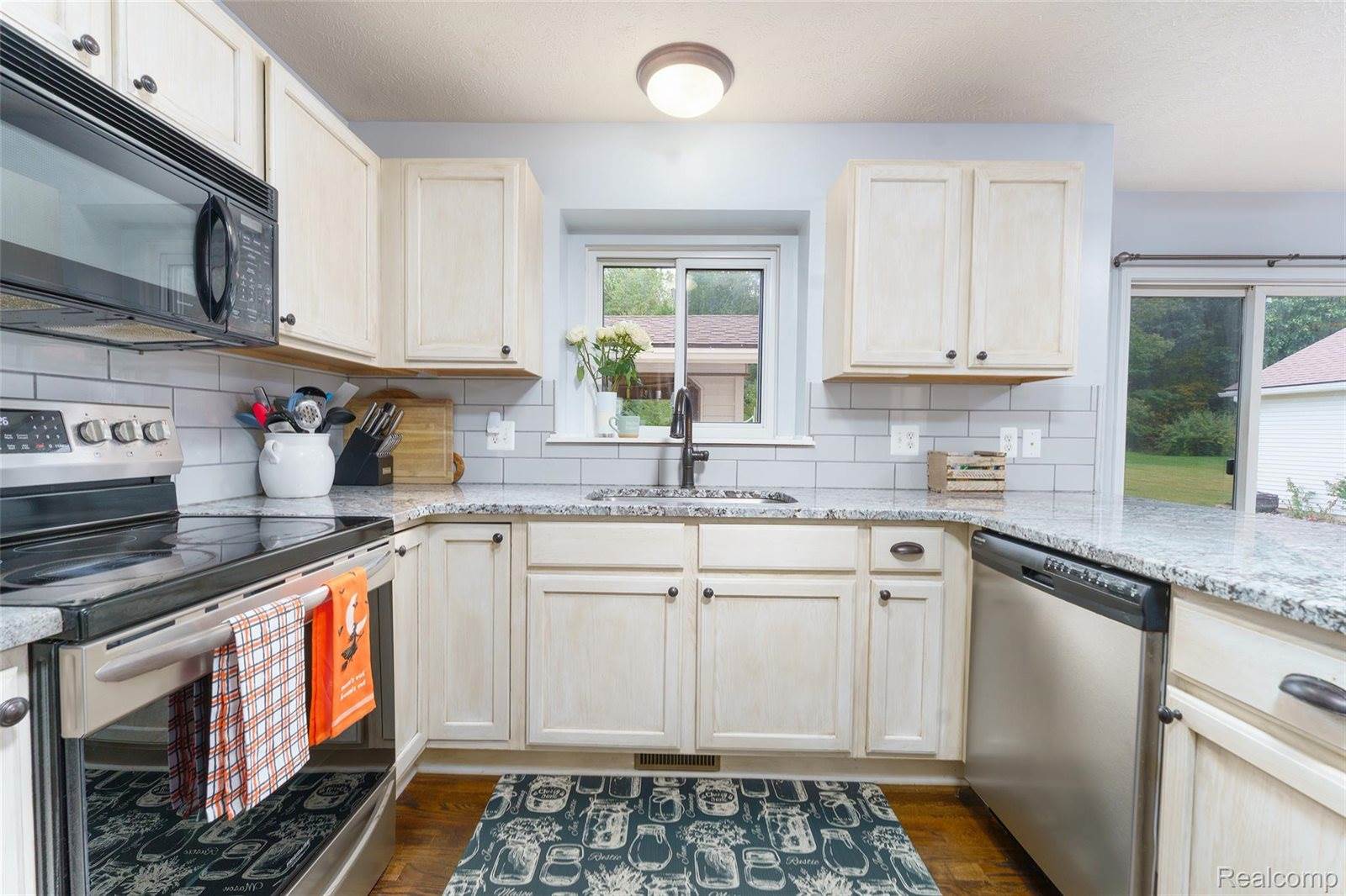 3529 Prescott Drive, MarionTownship_Livingston, MI 48843