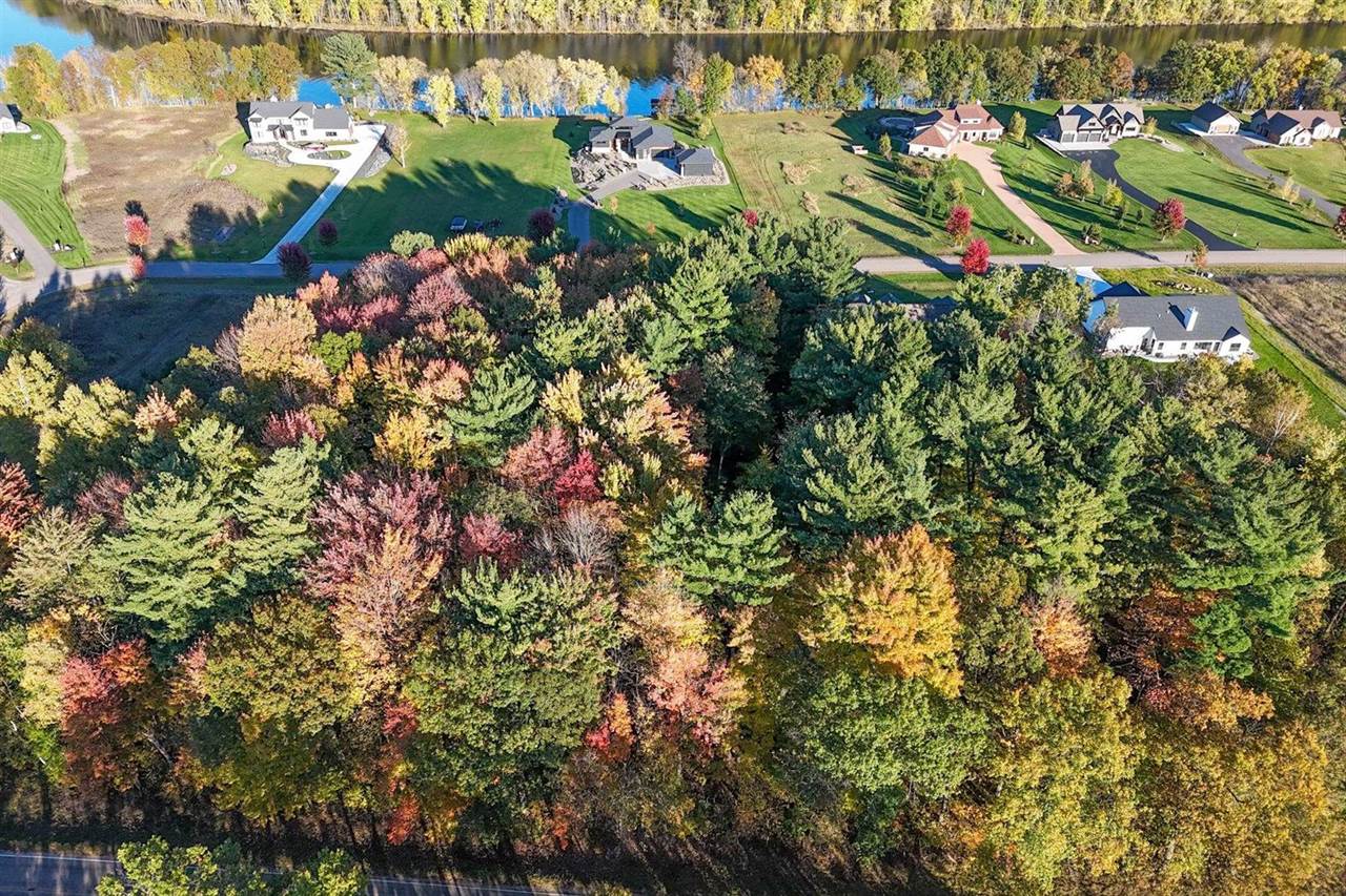 2100 Peninsula Place, Junction City, WI 54443