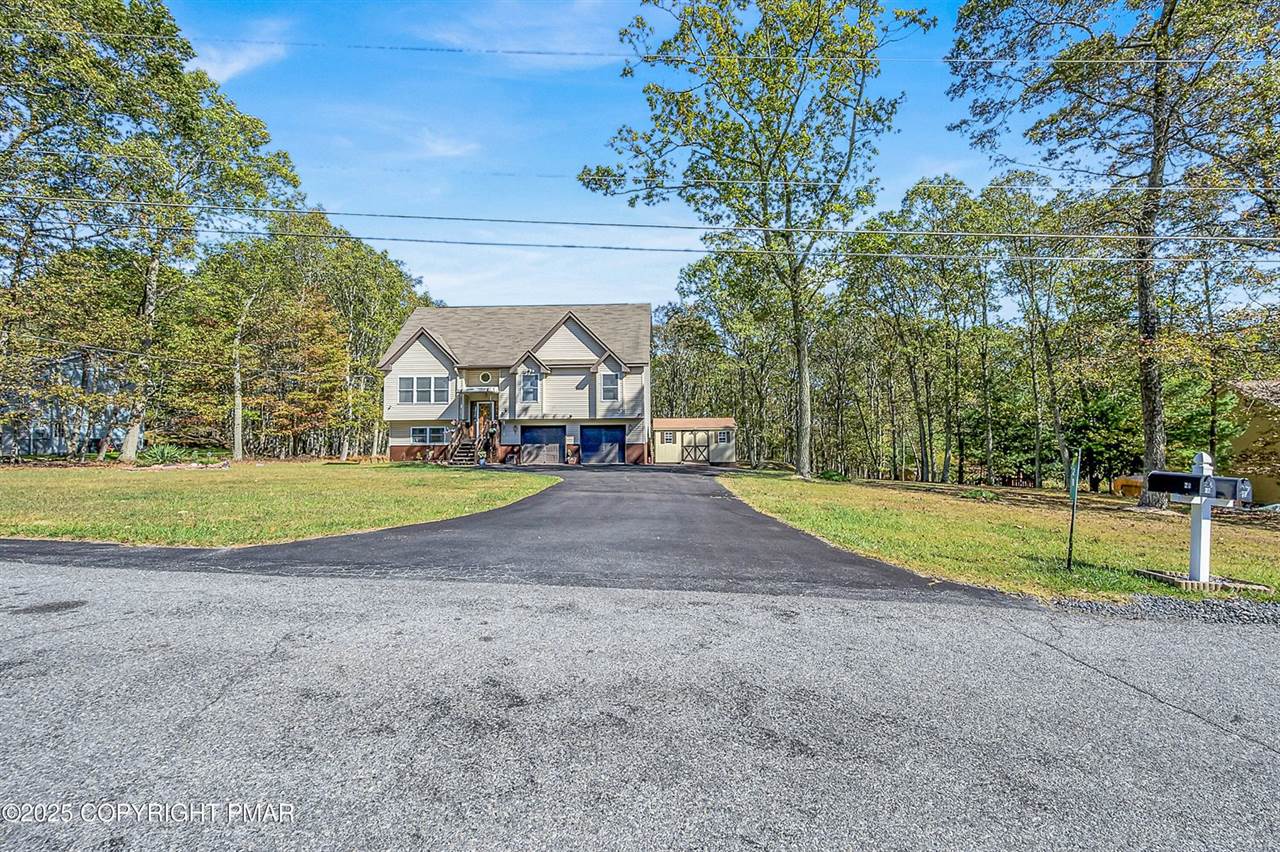 28 Lenape Drive, East Stroudsburg, PA 18302