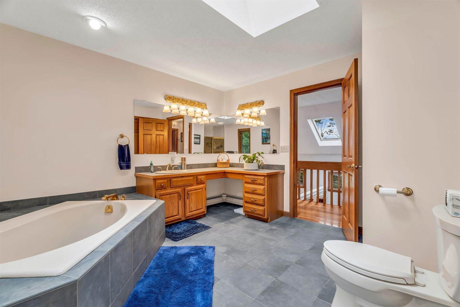 443 Main Road North, Hampden, ME 04444