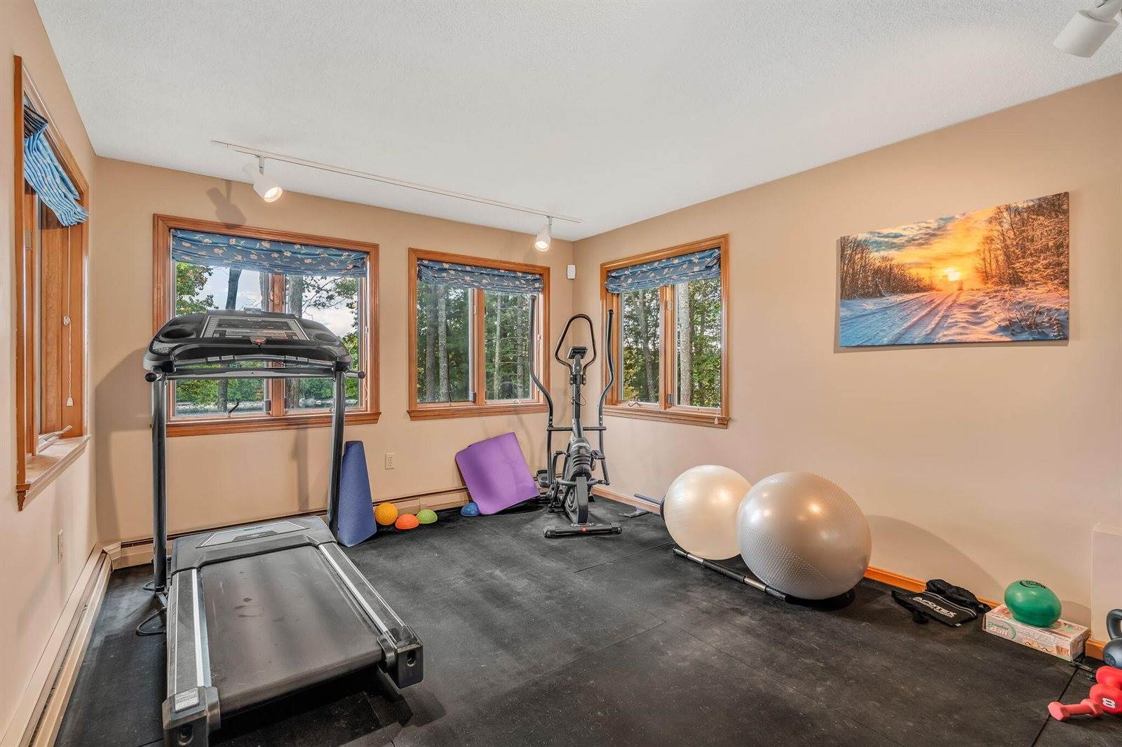 443 Main Road North, Hampden, ME 04444