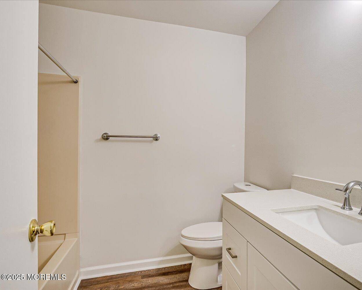 2006 Bayhead Drive, Sayreville, NJ 08859