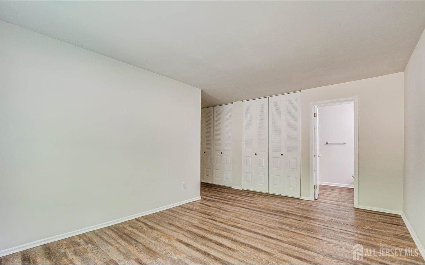 2006 Bayhead Drive, Sayreville, NJ 08859