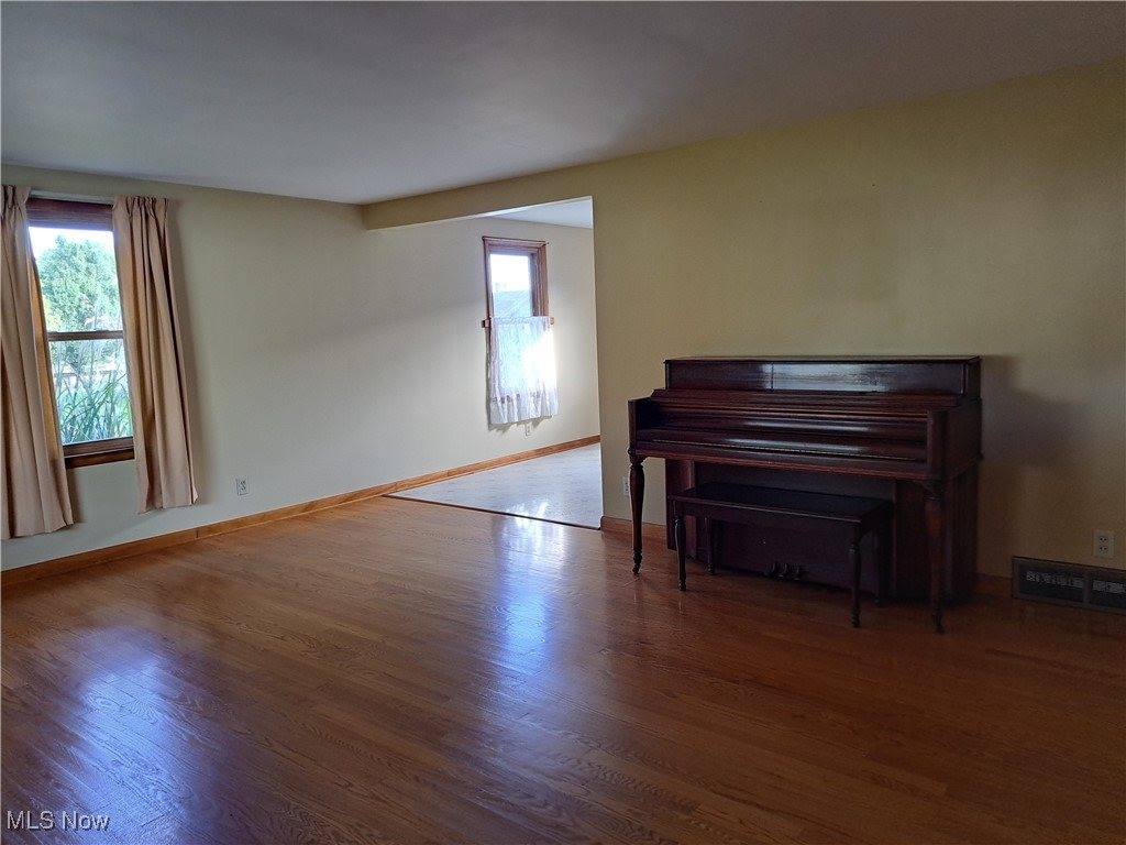 250 Sycamore Street, Duncan Falls, OH 43734