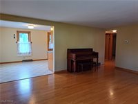 250 Sycamore Street, Duncan Falls, OH 43734