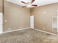 515 Pond Road, Asheville, NC 28806