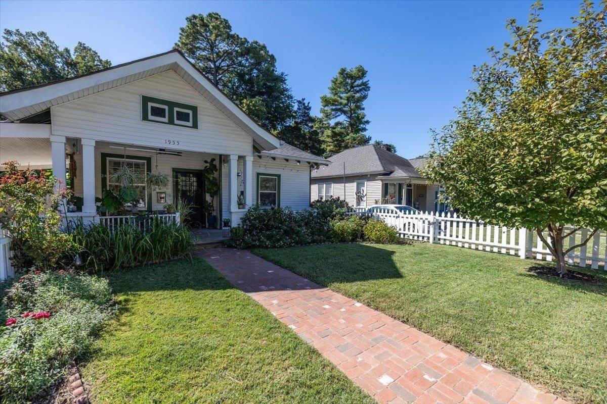 1955 Felix Ave, Memphis, TN 38104